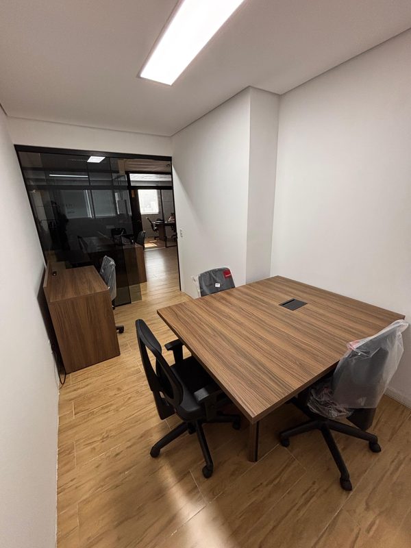 Sala de reunião compacta